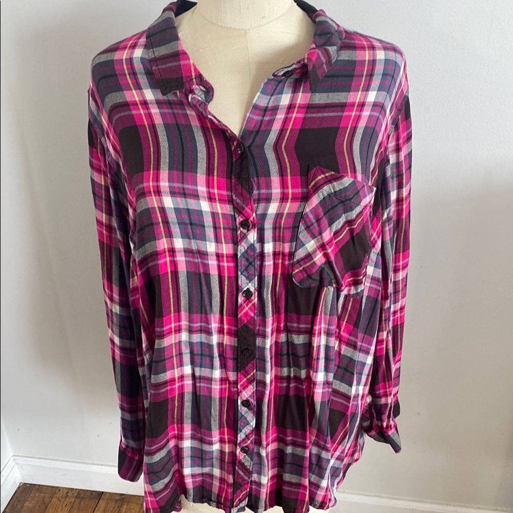 Plaid Button-Up Shirt in Pink and Gray
